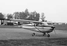 Cessna_172_SE-CTL_pa_plattan
